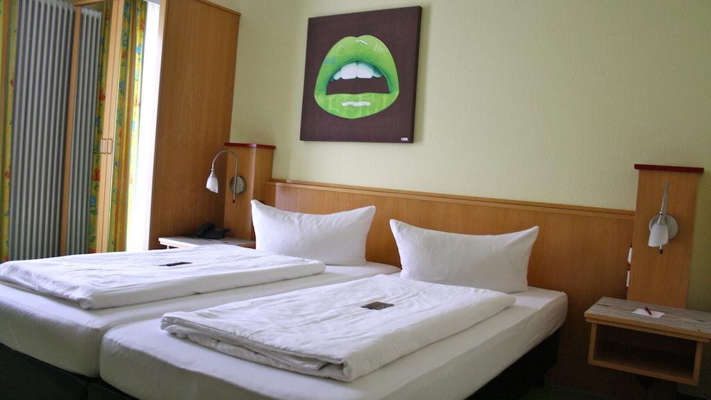Hotel Garni Elegant วิลลิงเงิน ภายนอก รูปภาพ