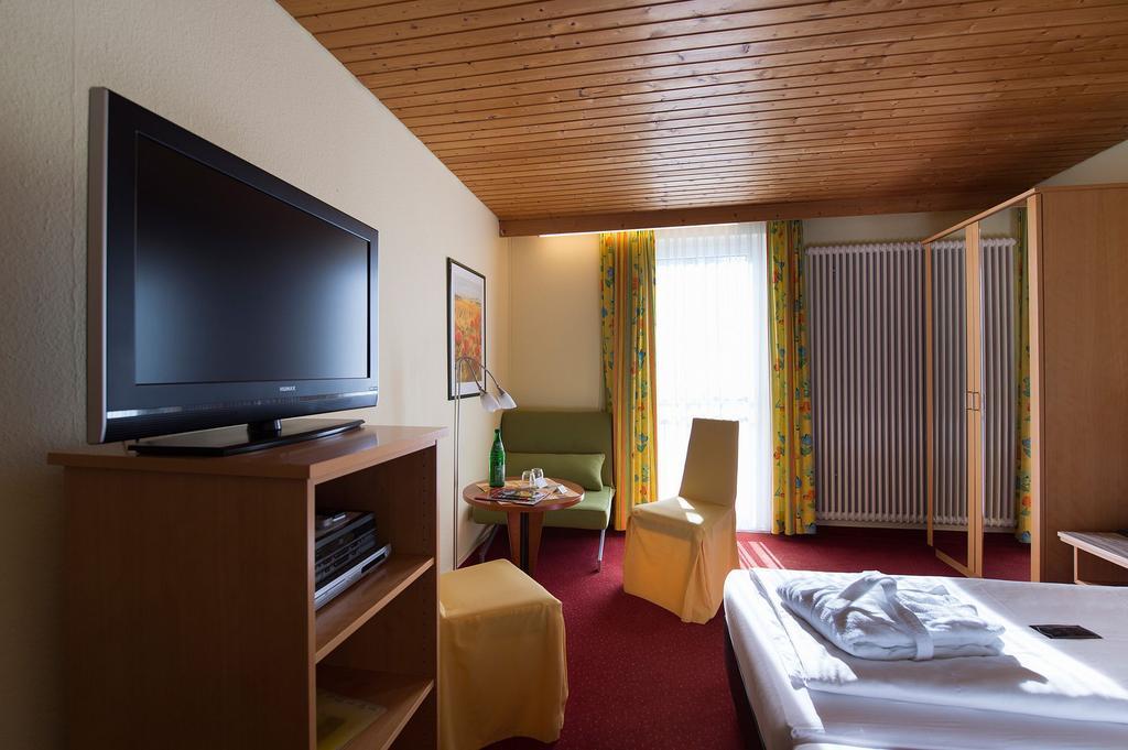 Hotel Garni Elegant วิลลิงเงิน ห้อง รูปภาพ