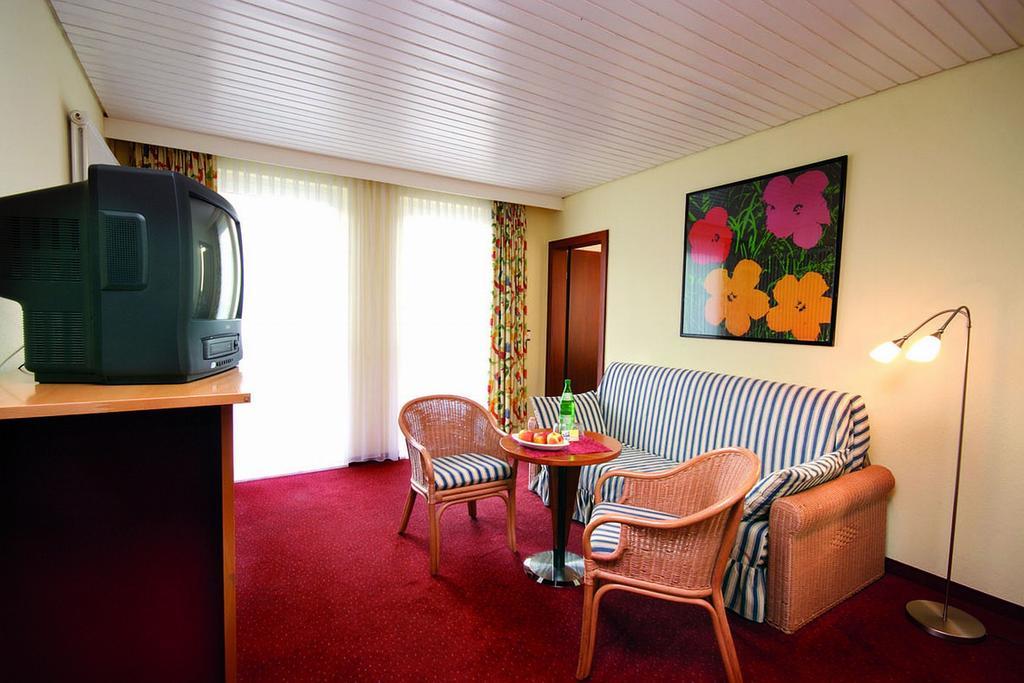 Hotel Garni Elegant วิลลิงเงิน ห้อง รูปภาพ